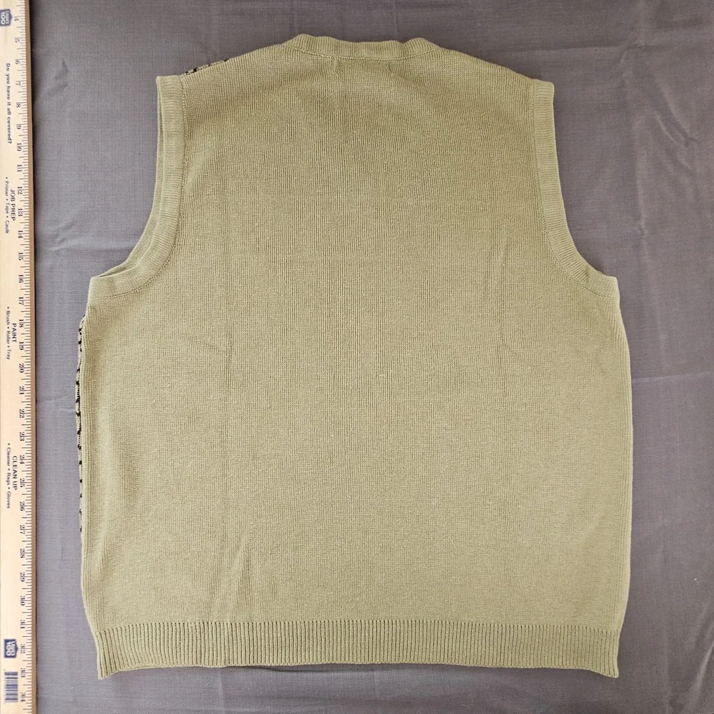 A. Adams & Spire v-neck sweater vest tan/black Size LG